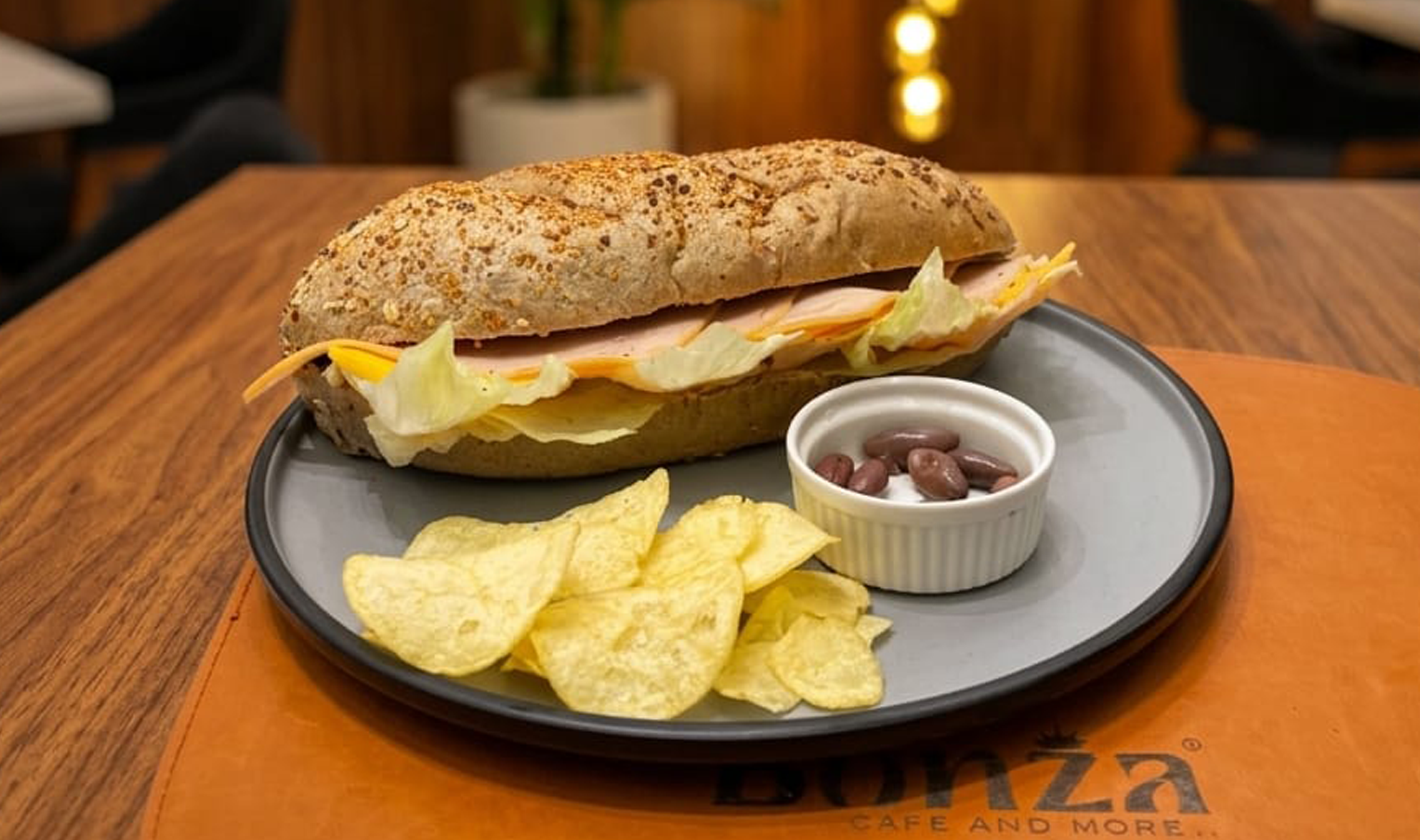 Ponza Brown Sandwich